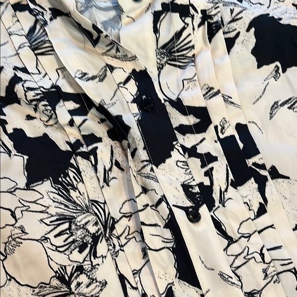 Zara Monochrome Floral Shirt - Picture 3 of 4